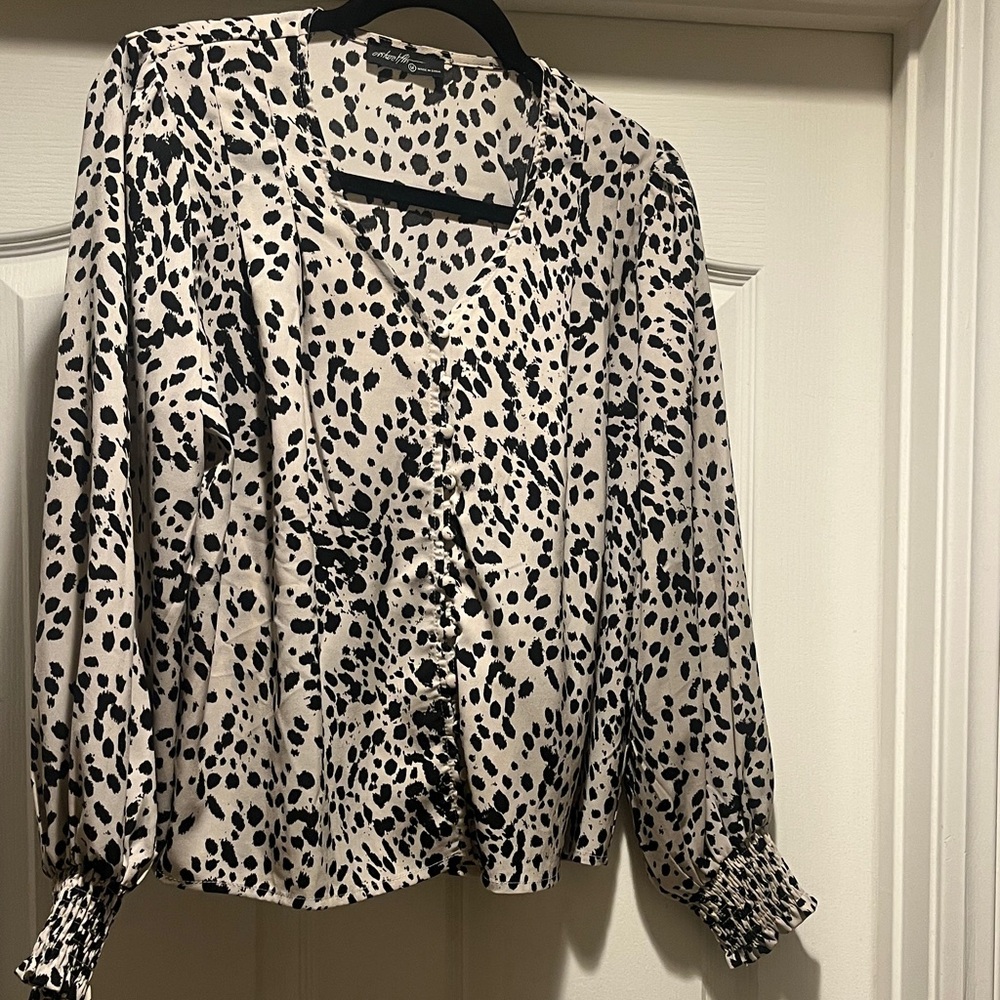 Stylish Black and White Women's Top